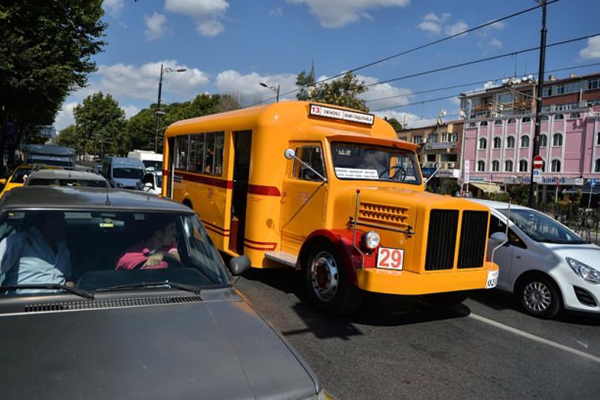 Nostalji otobüsleri İstanbul sokaklarında - 10