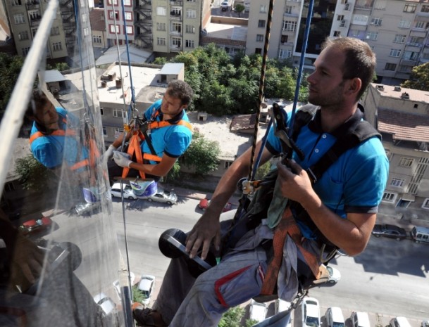 Modern binaların 'dağcıları' - 2