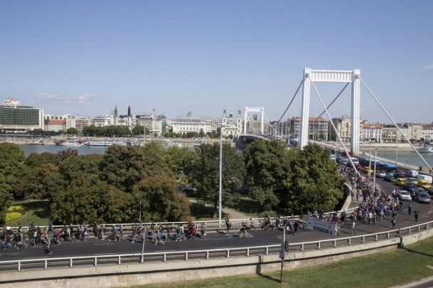 Macaristan'daki göçmeler Avusturya'ya ilerliyor - 3