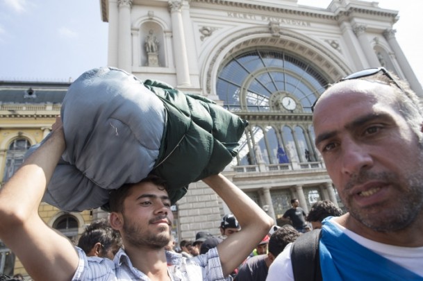 Macaristan'daki göçmeler Avusturya'ya ilerliyor - 7