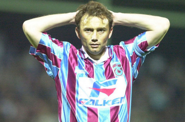 Ünlü futbolcuların eski halleri - 89