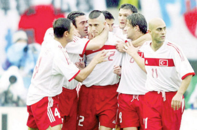 Ünlü futbolcuların eski halleri - 93