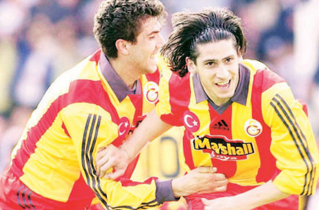 Ünlü futbolcuların eski halleri - 99