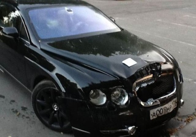 Belediye başkanının alanına park edince... - 17