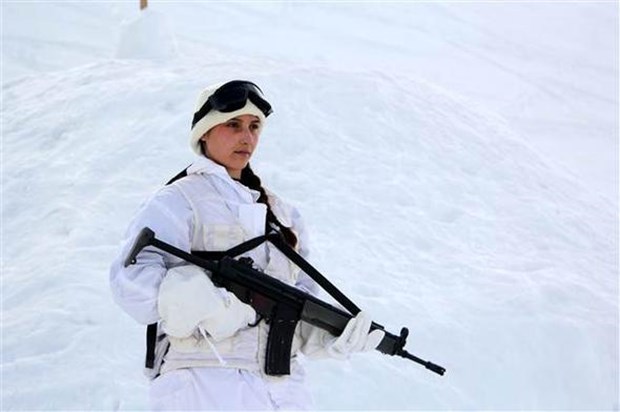 Komando adaylarının zorlu eğitimi - 16