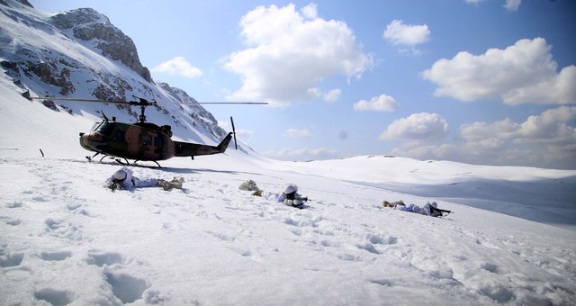 Komando adaylarının zorlu eğitimi - 27