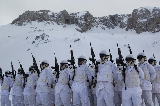 Komando adaylarının zorlu eğitimi - 30