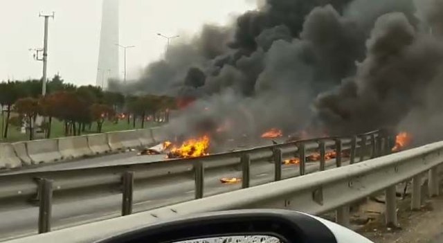 İstanbul Beylikdüzü'nde helikopter düştü! - 2