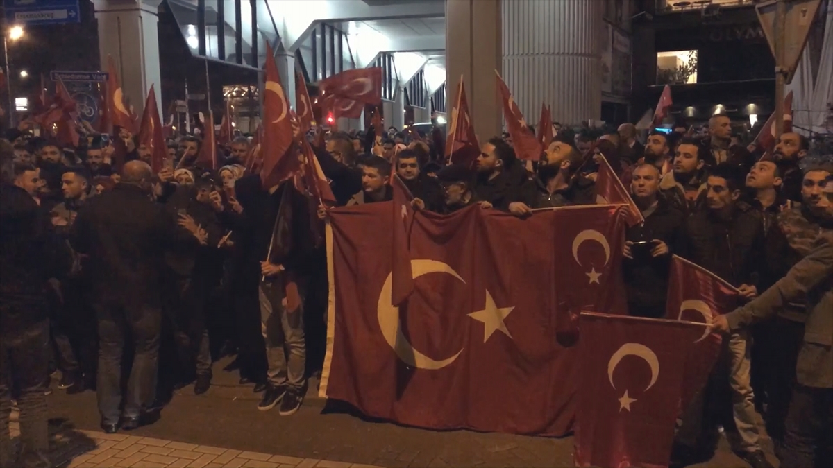 Türkler sokakta! Hollanda'dan görüntüler! - 518