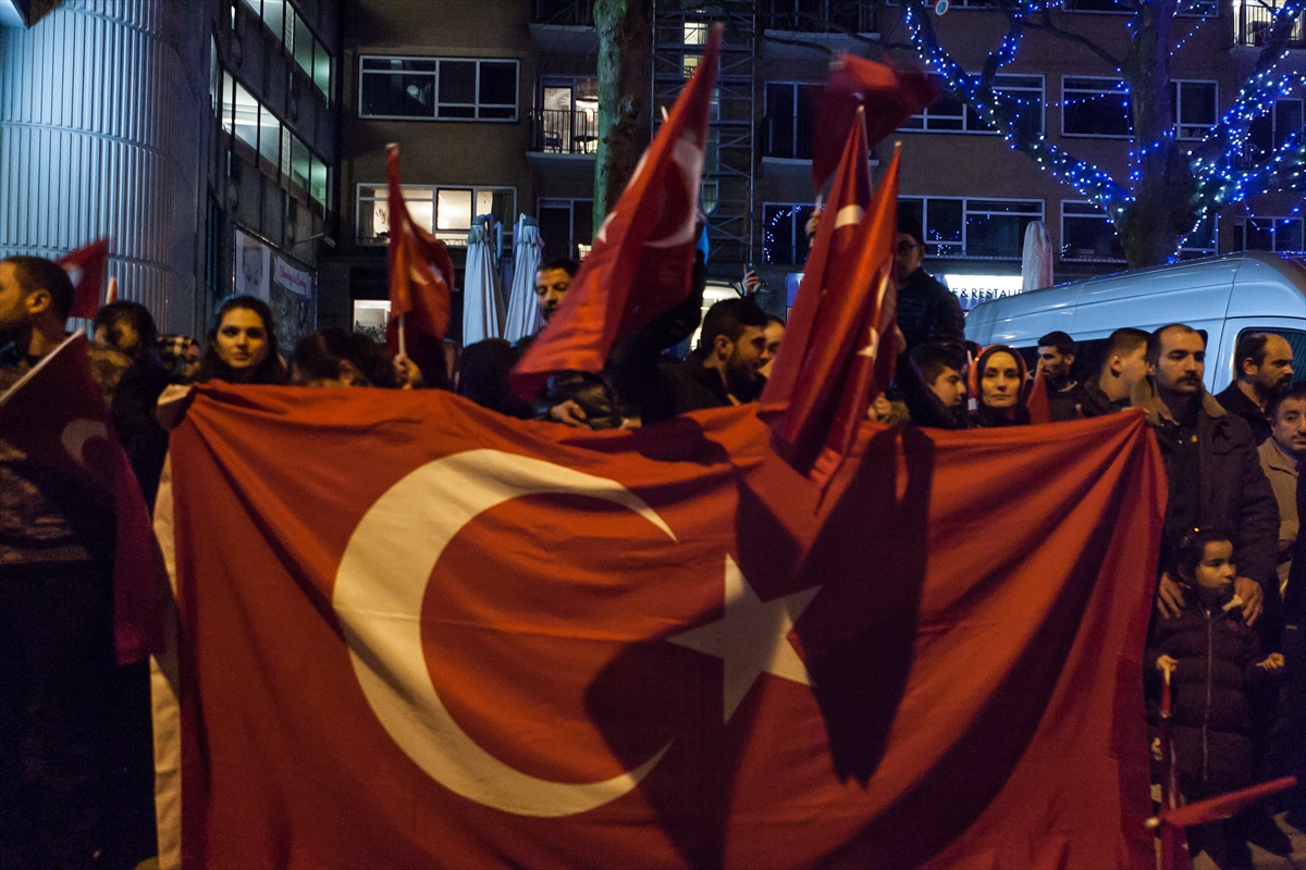 Türkler sokakta! Hollanda'dan görüntüler! - 718