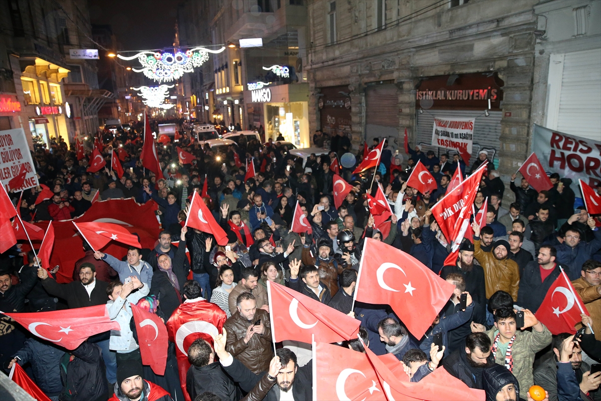 Hollanda'nın İstanbul Başkonsolosluğu önünde protesto! - 630