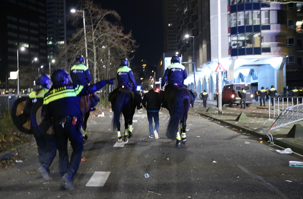 Hollanda'da Türk vatandaşlarına polis köpekli müdahale - 15