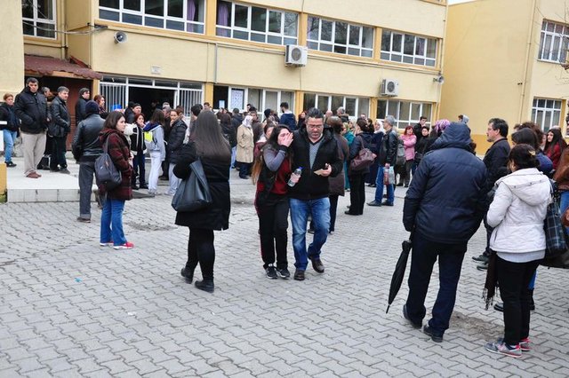 YGS sınavını kaçıranlar gözyaşlarına boğuldu - 17