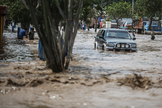 Peru'daki sel felaketinde ölü sayısı 72'ye yükseldi - 2