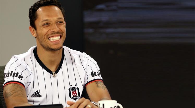 Süper Lig'de futbolcuların maaşları dudak uçuklattı! - 18