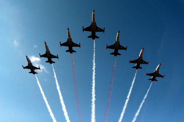 Türk Yıldızları, Şanlıurfa'da nefes kesti! - 1