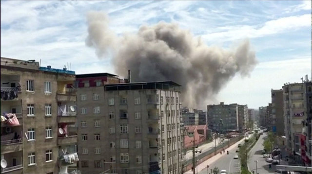 Diyarbakır'daki patlamadan ilk kareler - 1