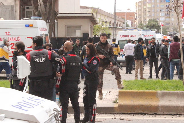 Diyarbakır'daki patlamadan ilk kareler - 50