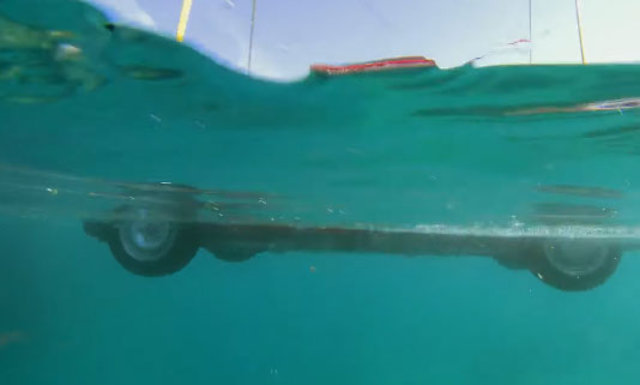 Kilitli bir arabadan anahtarsız nasıl çıkarsınız? - 4