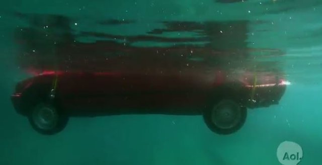 Kilitli bir arabadan anahtarsız nasıl çıkarsınız? - 10