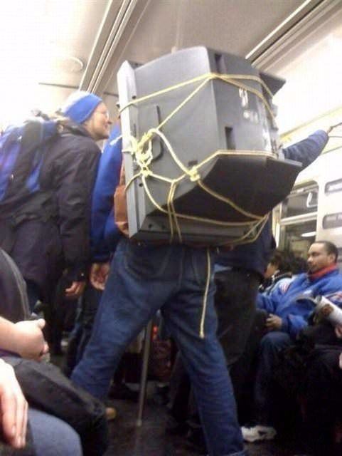 Metroda ilginç görüntü! Bu kadarı da 'pes' dedirtti! - 29