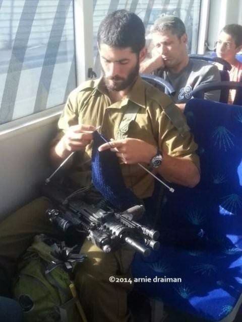 Metroda ilginç görüntü! Bu kadarı da 'pes' dedirtti! - 33