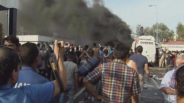 Macaristan polisi mültecilere saldırdı - 522