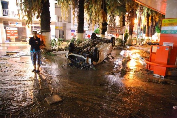 Bodrum'u sel vurdu - 21