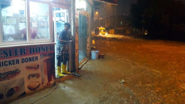 Bodrum'u sel vurdu - 23