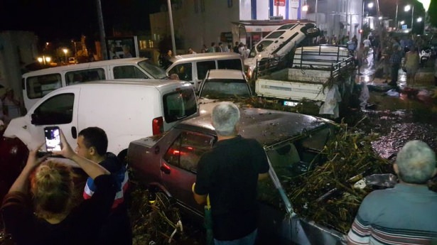 Bodrum'u sel vurdu - 1