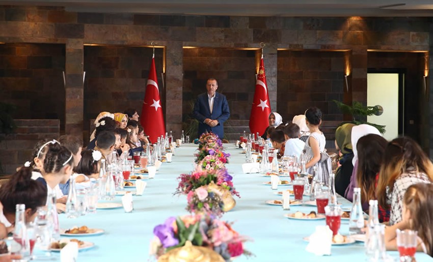 Erdoğan çocuklarla buluştu - 16