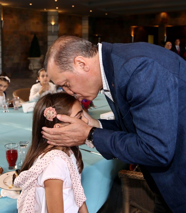 Erdoğan çocuklarla buluştu - 1