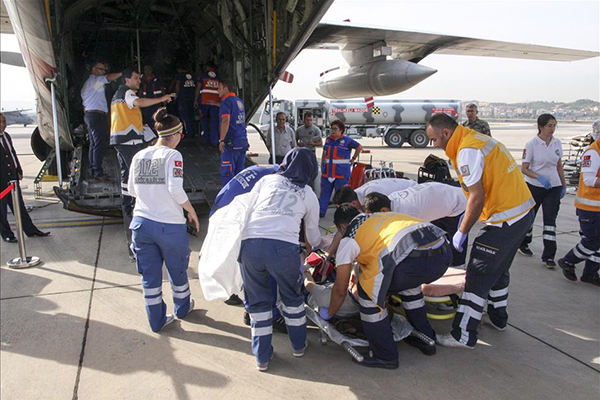 Yaralı ve hasta hacılar yurda getirildi - 5