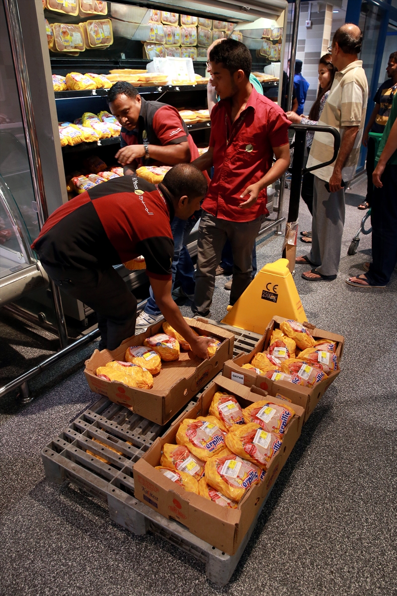 Türkiye'nin gönderdiği gıda ürünleri Katar'a ulaştı - 829