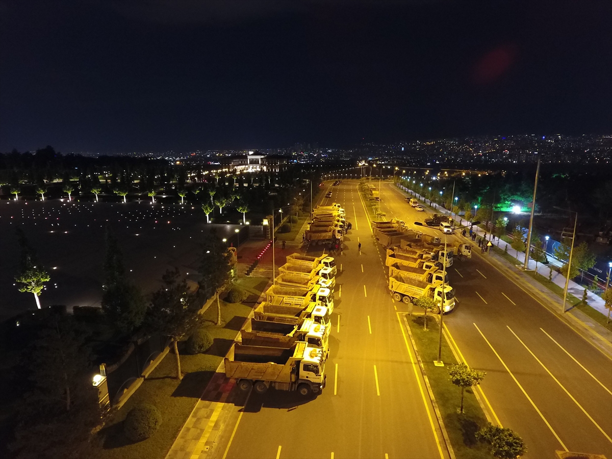 Kamyoncular Külliye'nin önüne böyle park etti - 10