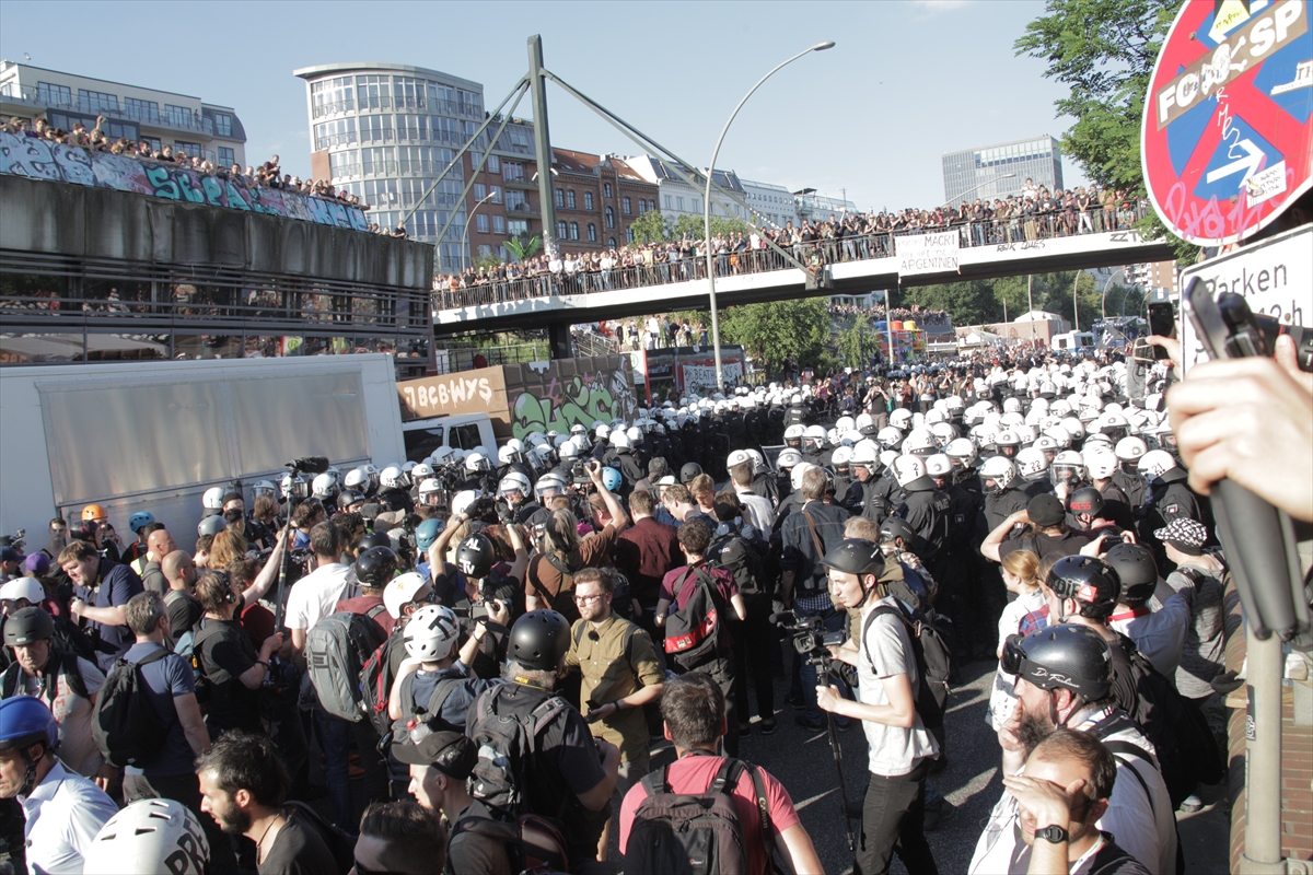 Hamburg'da G20 protestoları! - 654