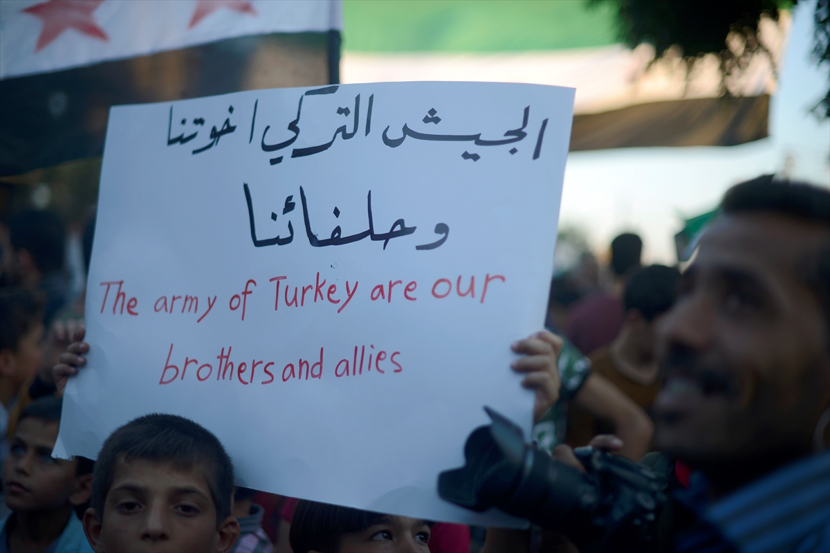 Suriye'de halk PKK'yı protesto etti! - 2