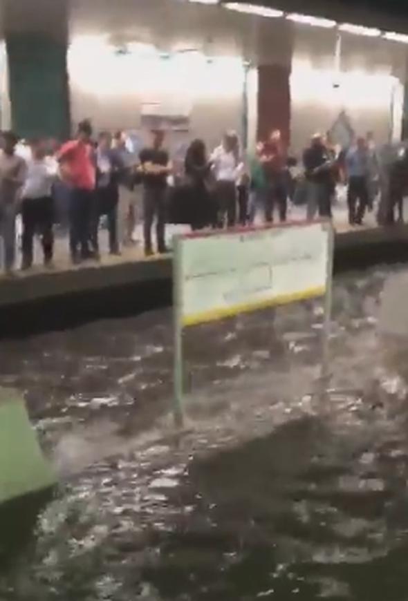 İstanbul'u yağmur vurdu! İşte fotoğraflar! - 6