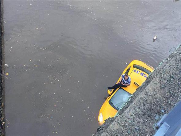 İstanbul'u yağmur vurdu! İşte fotoğraflar! - 10
