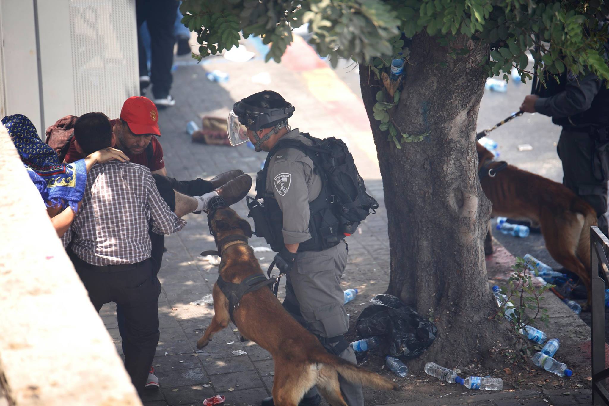 İsrail Filistinliler'e müdahale etti: Yaralılar var! - 772