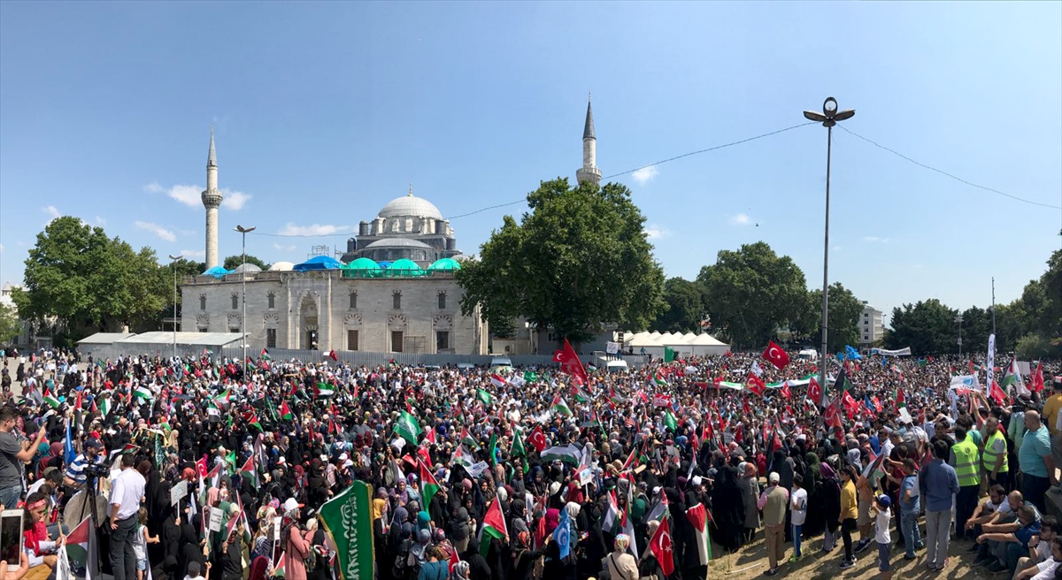 İsrail Beyazıt Meydanı'nda protesto edildi! - 4