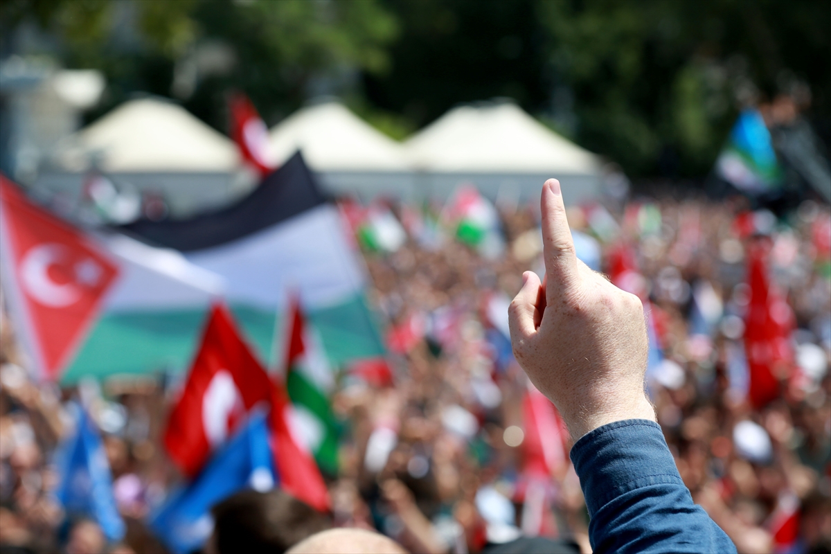 İsrail Beyazıt Meydanı'nda protesto edildi! - 10