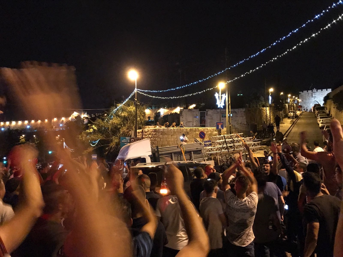 Mescid-i Aksa'da dün gece! - 9