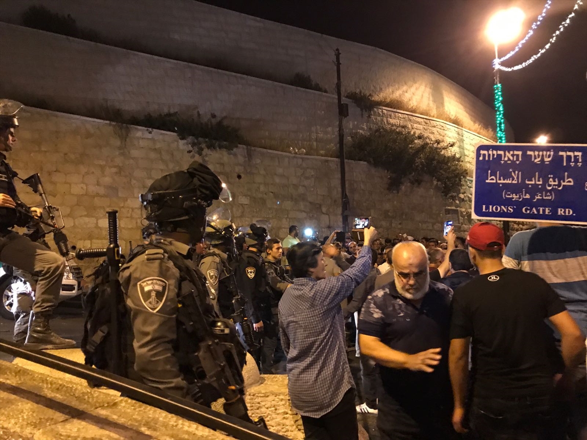 Mescid-i Aksa'da dün gece! - 13