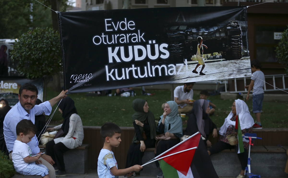 İsrail bir kez daha Saraçhane'de protesto edildi - 572