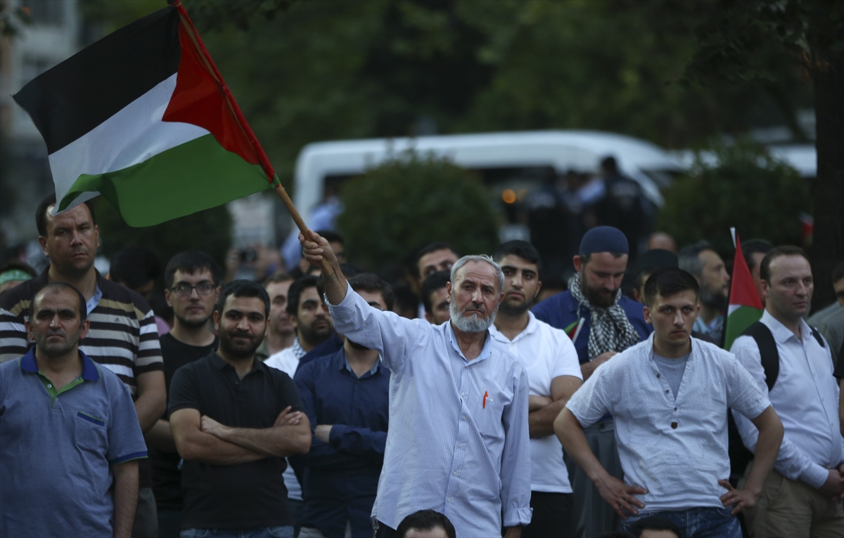 İsrail bir kez daha Saraçhane'de protesto edildi - 597