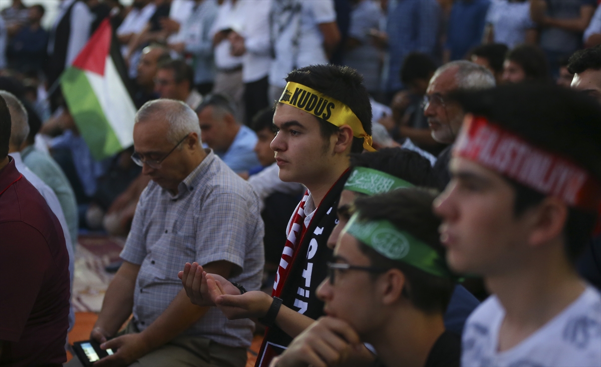 İsrail bir kez daha Saraçhane'de protesto edildi - 529