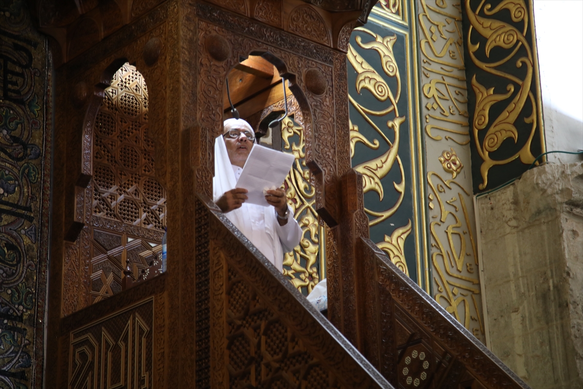 İsrail geri adım attıktan sonra Mescid-i Aksa'da ilk cuma - 0