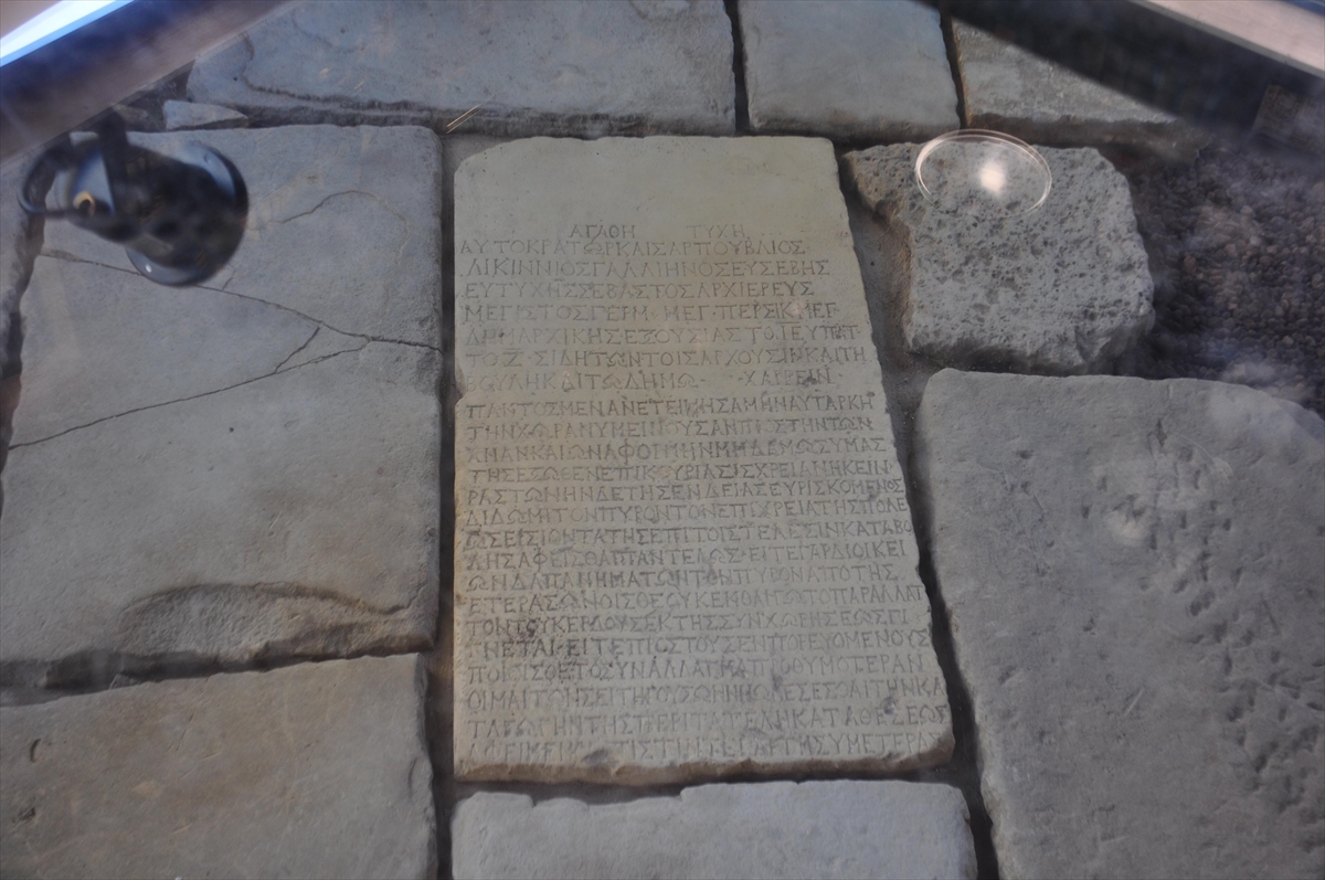 Side'de 1700 yıllık mektup - 6