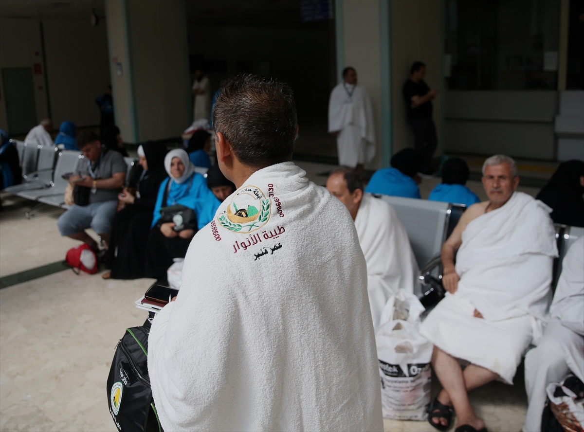 Suriyeli hacılar, Türkiye'den hacca gitti - 0